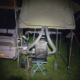 Beim Dachzelt nur "fliegend" befestigte Schuche ...