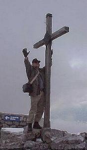 ... und vom Gipfelkreuz ...