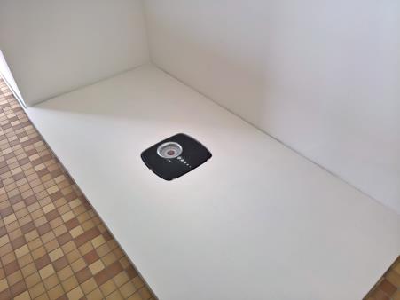 Wiegen angesagt: Kunstinstallation mit Schockeffekt?