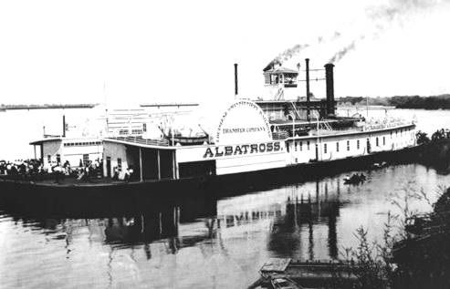 ALBATROSS: Ein klassisches Flussboot ...