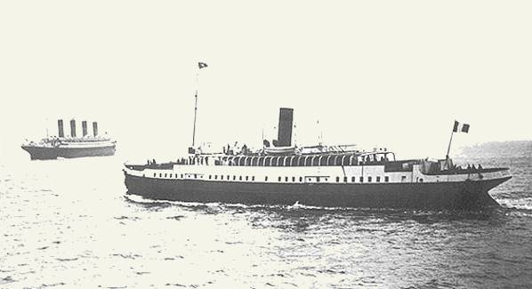 Zubringerschiff unterwegs zum Ziel ...