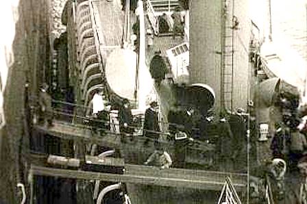 Abholung beim Ozeandampfer ... Abholung beim Ozeandampfer ...