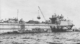 Einsatz als schwimmende Lagerhäuser ... Einsatz als schwimmende Lagerhäuser ...