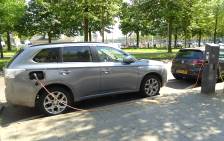 Rotterdam: Tanken am Straenrand ...