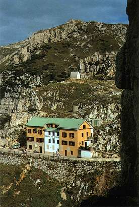 Am Pasubio: Rif Papa ...