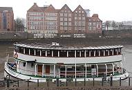 Traditionsschiff MS FRIEDRICH vor Kunst am Kai ...