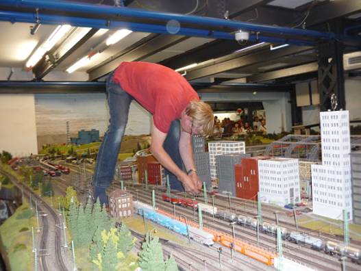 Platz fr gut 200 Mitarbeiter ...