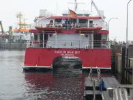 Alle Mann an Bord: Startklar im Hafen Helgoland Sd ...