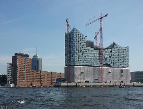 Vorbei am Milliardengrab: Die Elbphilharmonie ...