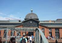 Partystimmung an der Fischauktionshalle ...