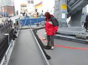 Wir helfen, wo wir knnen: Etwas Kunst am Tau muss sein ...