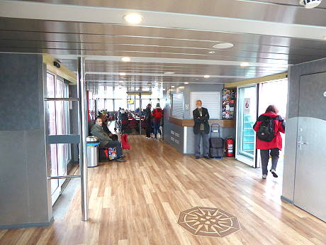 Bequeme Fhre zum Altonaer Fischmarkt ...