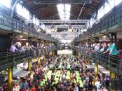 ... und die Halle wird nicht leerer ...