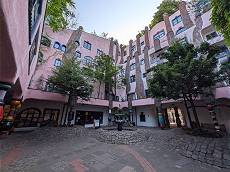 Innenhof ... Innenhof ...