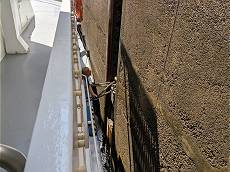 Festbinden hier kein Problem, der Poller fährt mit hoch! Festbinden hier kein Problem, der Poller fährt mit hoch!