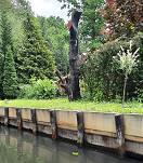 Knstlerisch gestaltete Anlegestelle ...