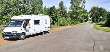 Gemtlicher Platz am Straenrand ..?