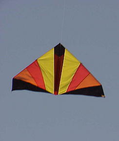 Der Open Keel Delta: Einsam zieht er am Himmel ...