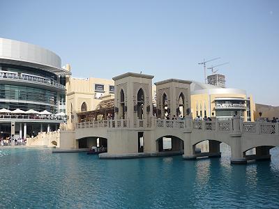 Dubai Mall und Umgebung: Shoppen bis der Arzt kommt ....