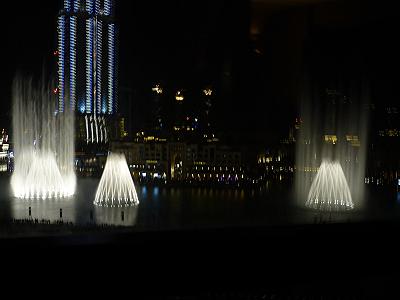 Dubai Fountain, wir haben den Logenplatz ...