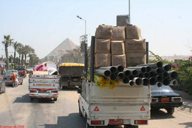Angekommen: Die Pyramiden im Blick ...