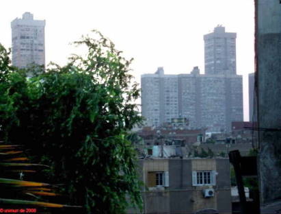 Blick auf die Wohnblcke in Maadi ...