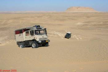 ... in die Wste vor der Haustr ...