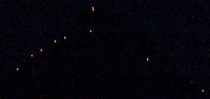 Es lodert auf allen Gipfel in ber 2.000 m Hhe ...