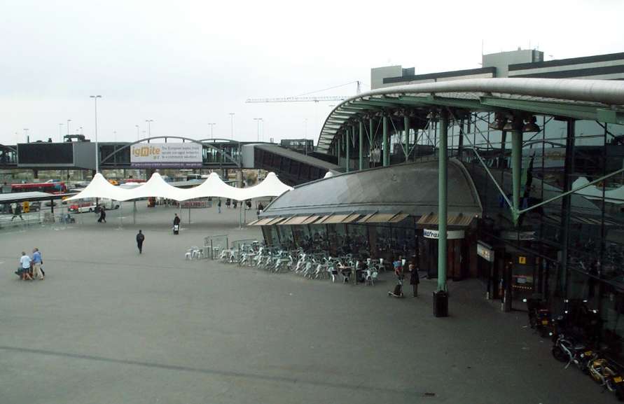 Amsterdam-Schiphol ...