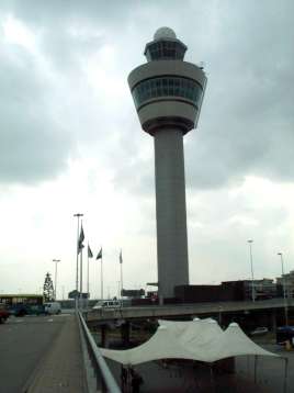 #1: Vor dem Tower - Amsterdam Schiphol ... 
