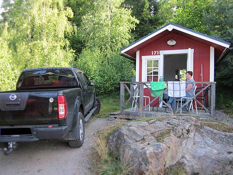 Httenfrhstck bei strahlendem Sonnenschein ...