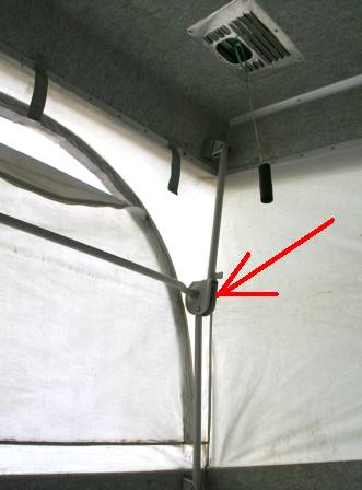 Rohrgestell hlt den "Deckel" ...