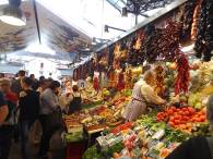Gemse und getrocknete Paprika-/Peperoni-Schoten