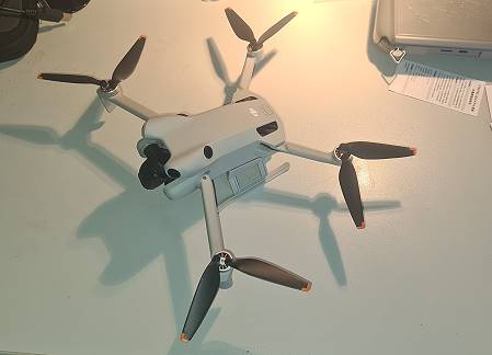 Nochn Haustier: Die neue DJI Mini 4 Pro ...