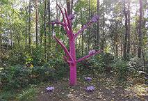 (51) Tobias Rehberger: Asoziale Tochter (2004)