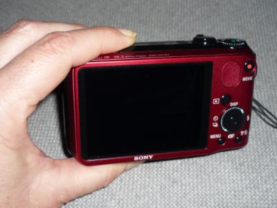 So blockiert man den Blitz - links oben: Finger weg!