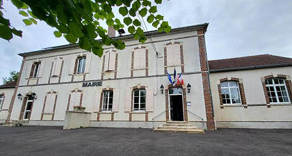 Am Besten sofort ins Rathaus! Am Besten sofort ins Rathaus!