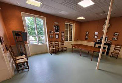 Besichtigung im Rathaussaal ... Besichtigung im Rathaussaal ...