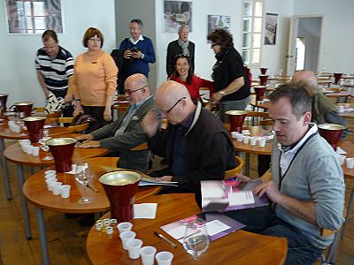 Wein-Schulbank drcken in St. Emilion ...
