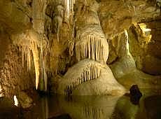 In den Grottes de Lacave ...