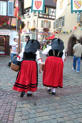 Trachten der einen Art ...