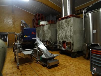 Betongtanks und Amphoren ...