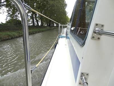 Die Reling, ein einziges Hindernis ...