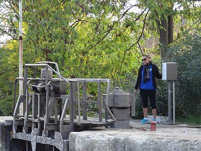 Die Schleusenwärter warten schon ... Die Schleusenwärter warten schon ...