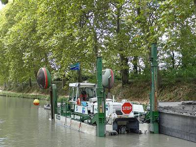 Kanal-Wartung auch heutzutage noch erforderlich ... Kanal-Wartung auch heutzutage noch erforderlich ...