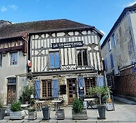 Fachwerkhäuser im "Land der Gastronomen" Fachwerkhäuser im "Land der Gastronomen"