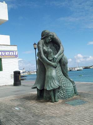 Skulpturen berall - die EU soll schner werden ...