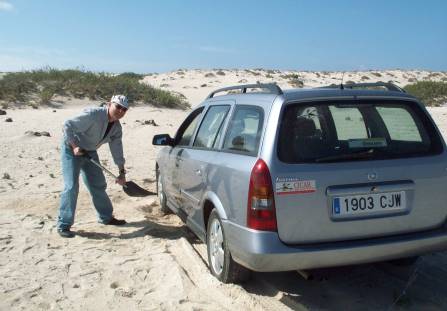Warum nicht auch mal das eigene Auto freischaufeln ..?