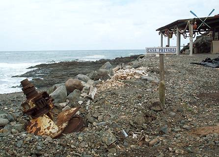 Jucar-Trophen vor der "Casa privada" ...