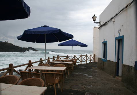 Nur wenige Schritte zur "La Vaca Azul" ... Nur wenige Schritte zur "La Vaca Azul" ...